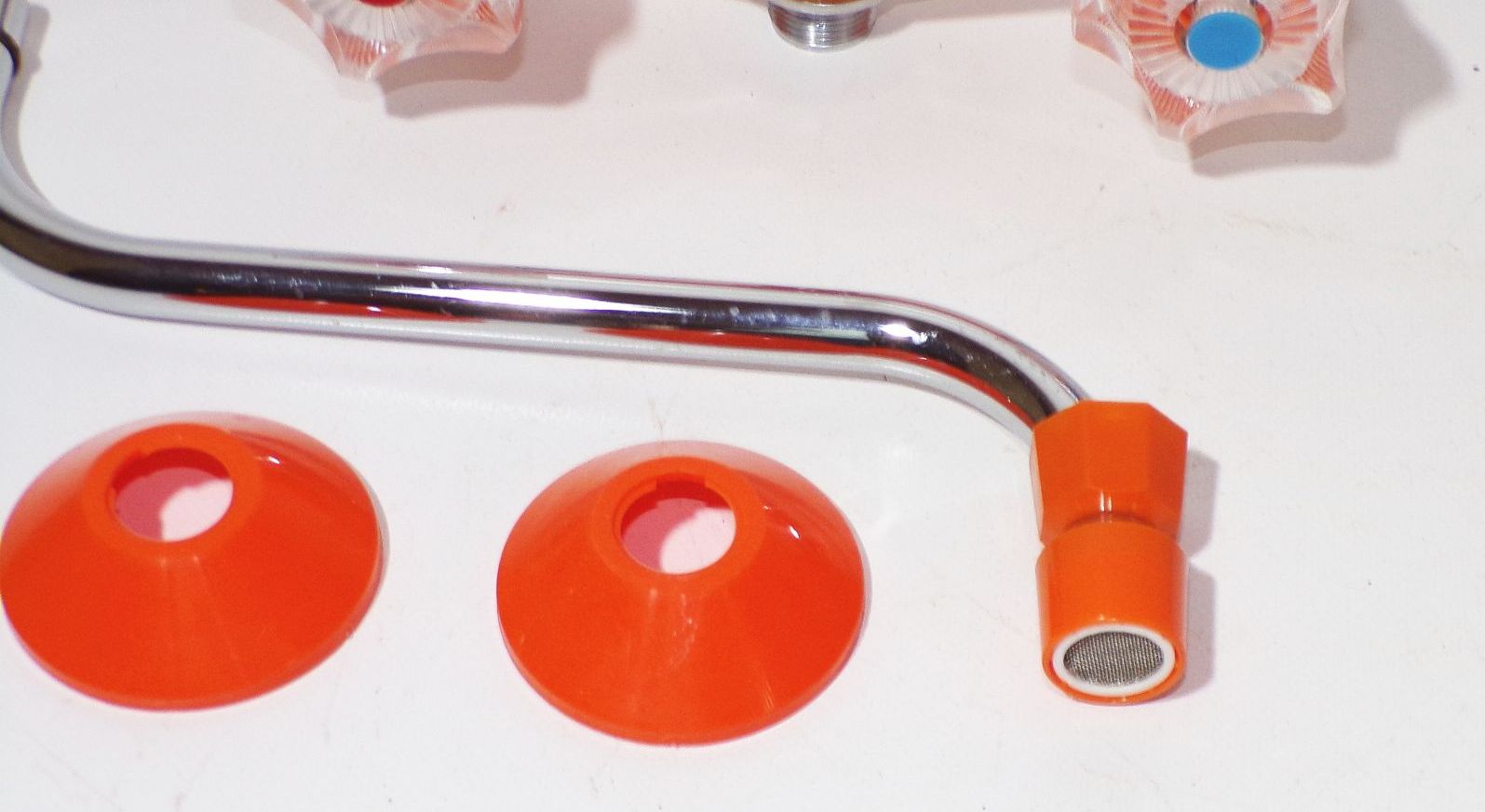 DDR Armatur Orange Badeofen Boiler Therme Wasserhahn Ablauf Retro 