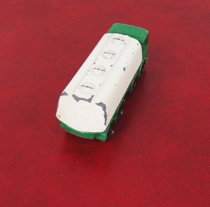 Modellauto Lesney No 32 Leyland Petrol Tanker Modellauto Lesney No 32 Leyland Petrol Tanker