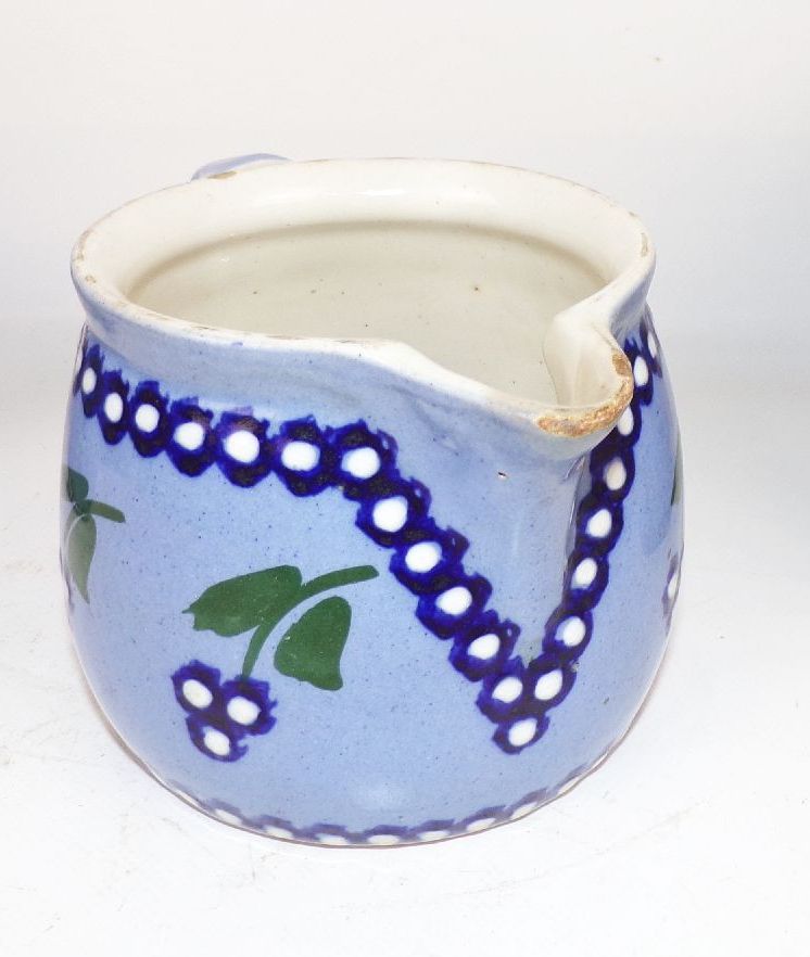 Alte Kanne Krug Keramik 3 Stück Milch Sahne Kännchen schönes Dekor 