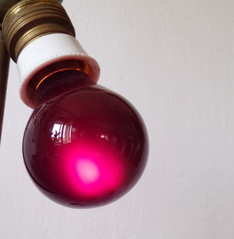 Alte Glühbirne Glühlampe Rot E27 Partybeleuchtung 10 Watt für Lichterkette Alte Glühbirne Glühlampe Rot E27 Partybeleuchtung 10 Watt für Lichterkette
