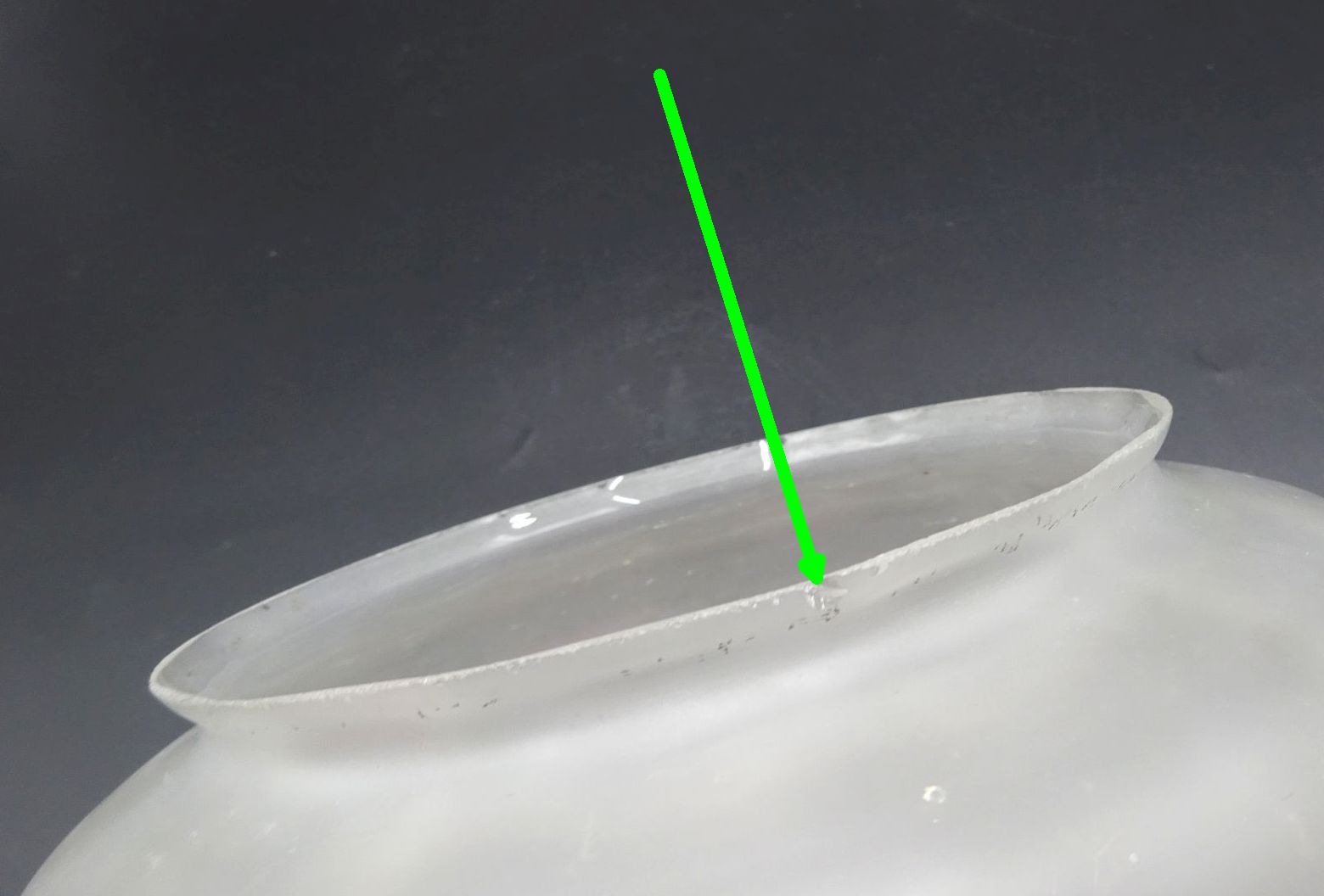 Alter Lampenschirm Glas Milchglas für Deckenleuchte um 1900 Ersatzschirm Alter Lampenschirm Glas Milchglas für Deckenleuchte um 1900 Ersatzschirm