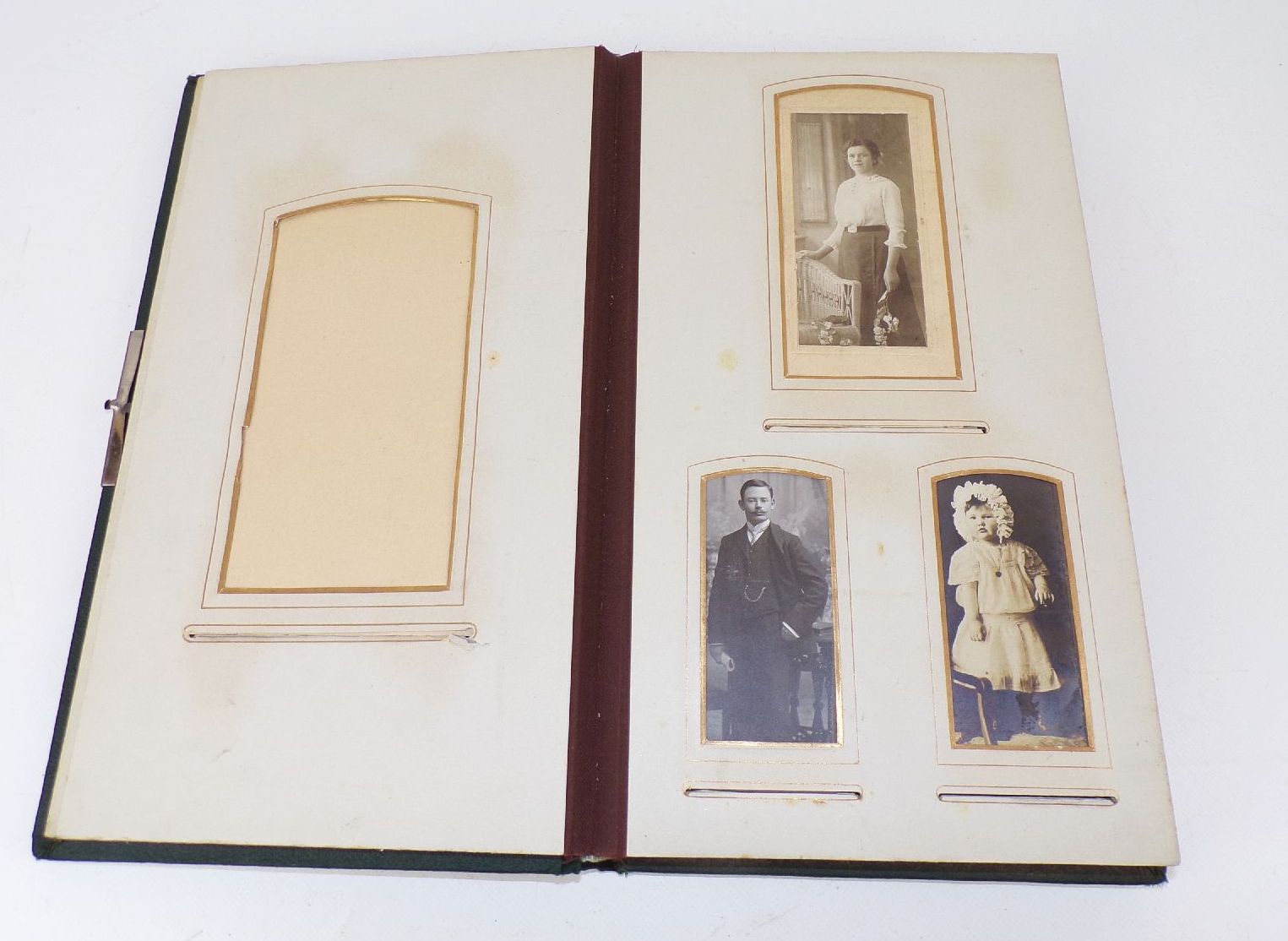 Jugendstil Fotoalbum Kabinettfotos Carte de Visite Fotos um 1900 Jugendstil Fotoalbum Kabinettfotos Carte de Visite Fotos um 1900