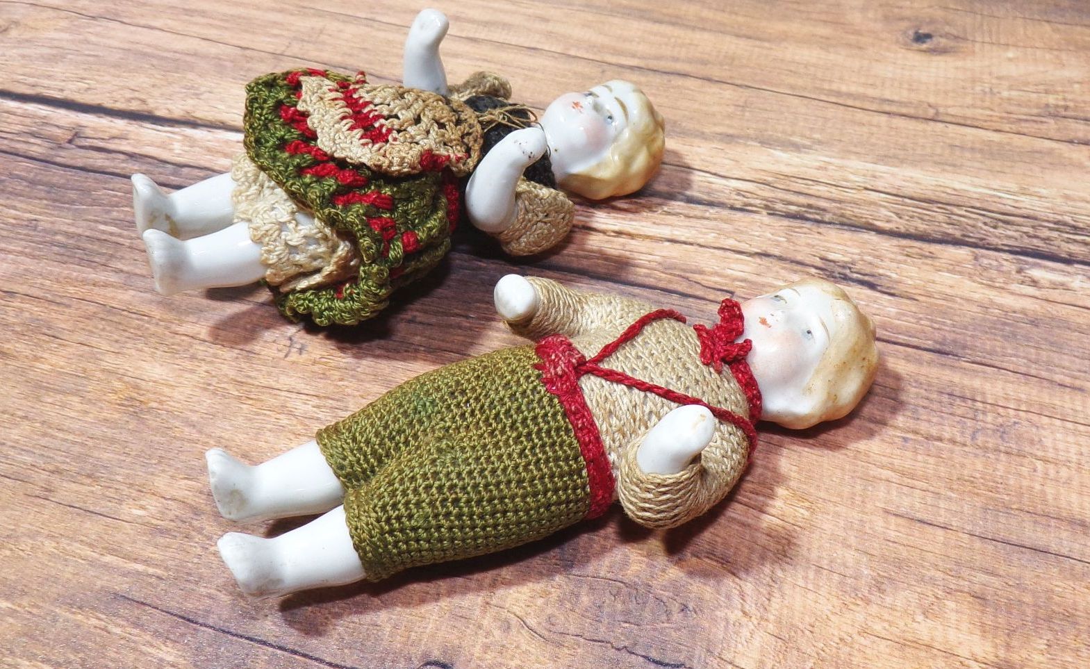 Uralte Porzellan Puppen für Puppenstube um 1900