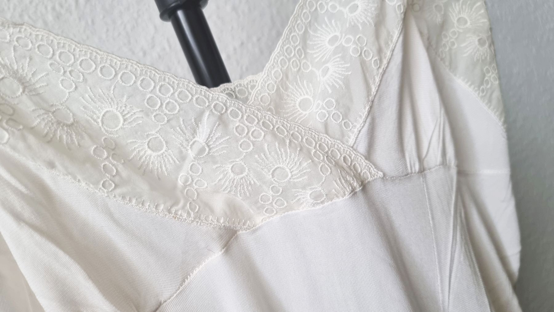 Damen Nachthemd Vintage weiß mit Spitze Negligee Damen Nachthemd Vintage weiß mit Spitze Negligee