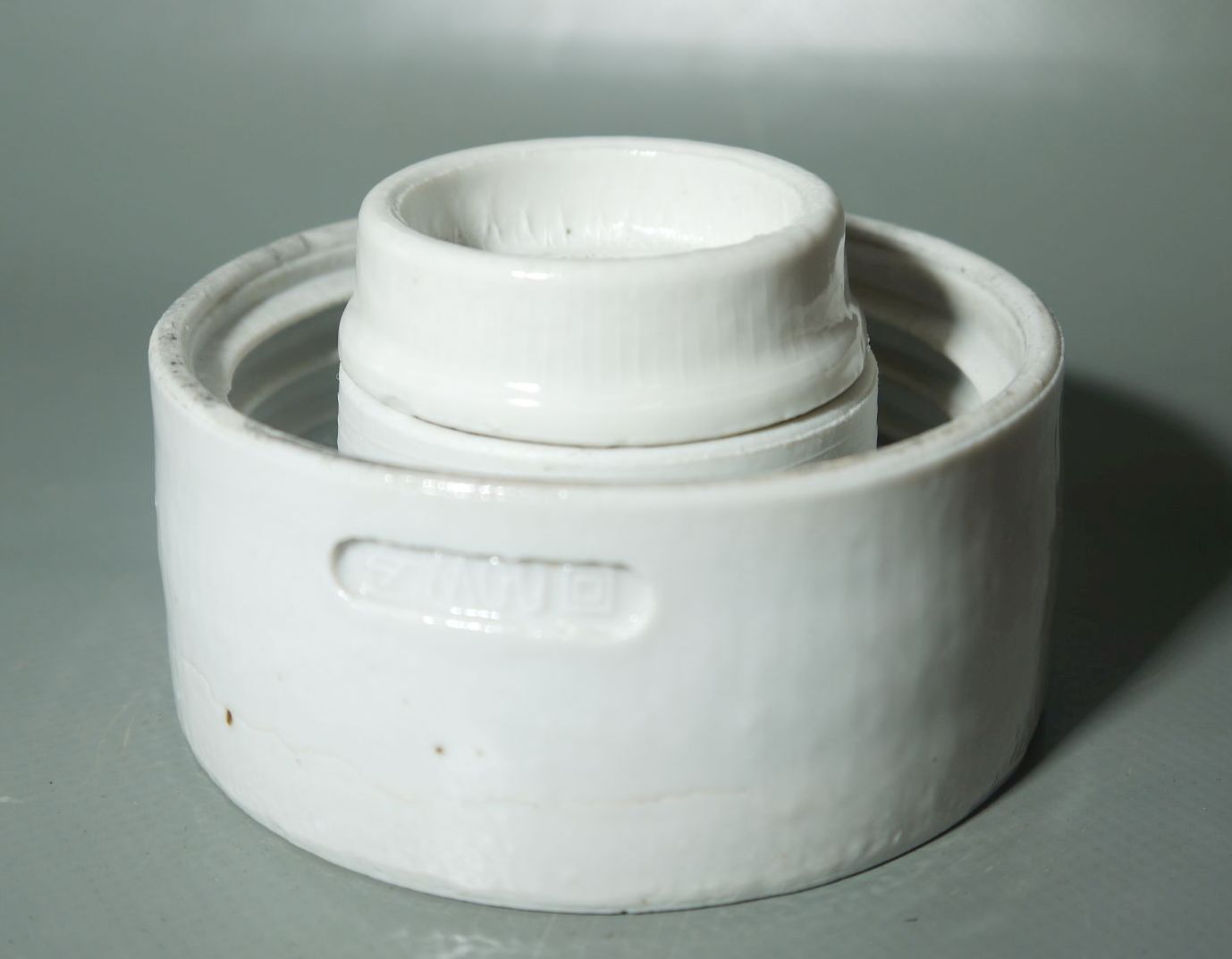 Alte Deckenlampe Kugel Glas Weiss Leuchte Kellerlampe Porzellan Fassung