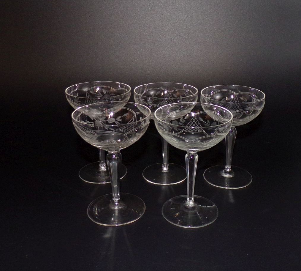 Alte Likörgläser geschliffenes Dekor 5 Stück transparent Vintage Gläser