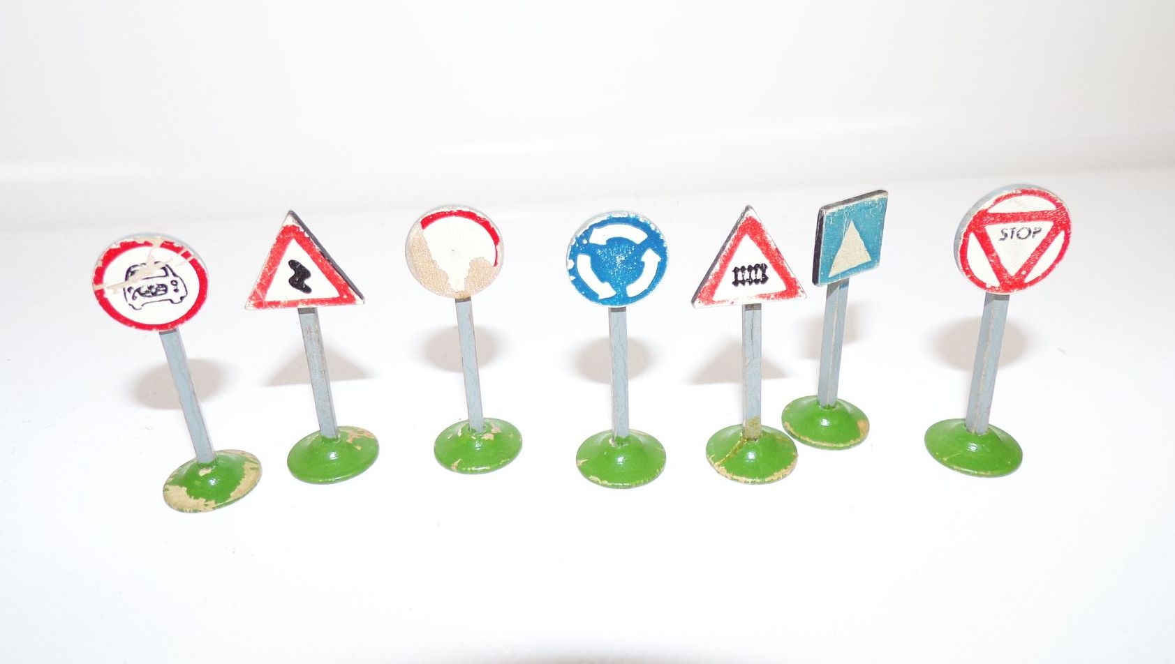 Alte Straßenschilder Holz Modellbau wohl Erzgebirge Alte Straßenschilder Holz Modellbau wohl Erzgebirge