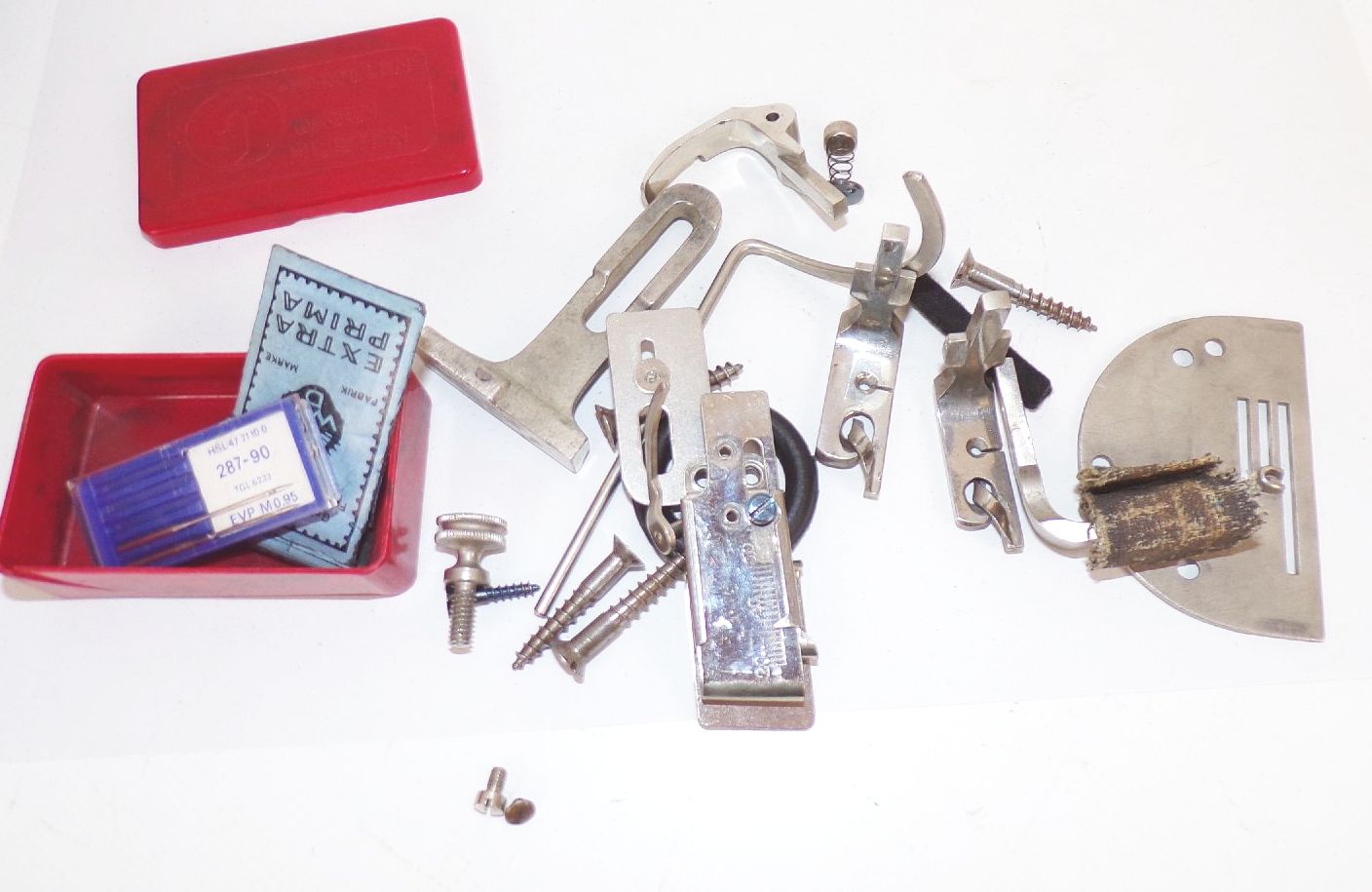 Alte Blechdose Gritzner Nähmaschine Ersatzteile 