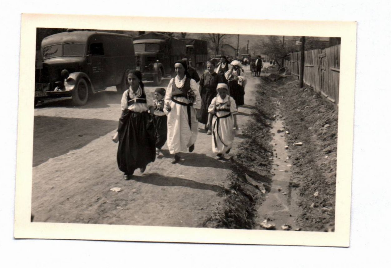 Foto Einheimische Bevölkerung 2 Wk wohl Serbien