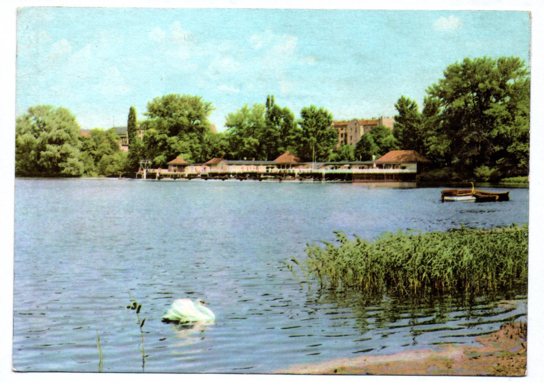 Foto Ak Berlin DDR Badeanstalt in Weißensee 1965 Foto Ak Berlin DDR Badeanstalt in Weißensee 1965