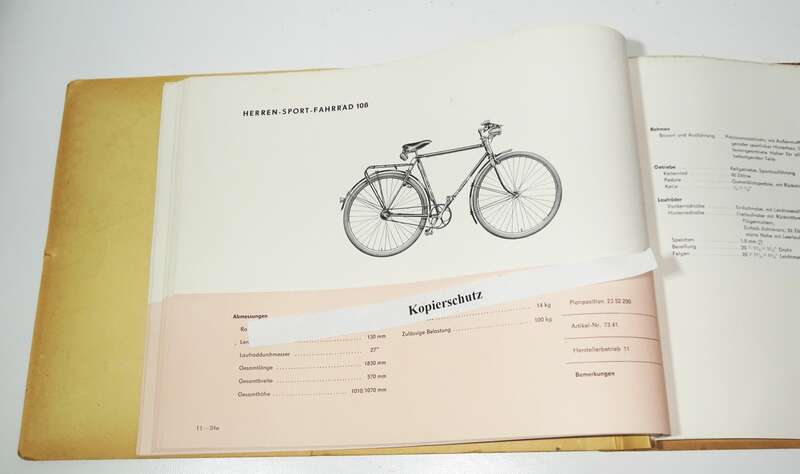 DDR Katalog Strassenfahrzeuge Auto Motorrad Fahrrad 1957 Rarität mit Preisliste Wartburg Simson Trabant Sachsenring Diamant Möwe 
