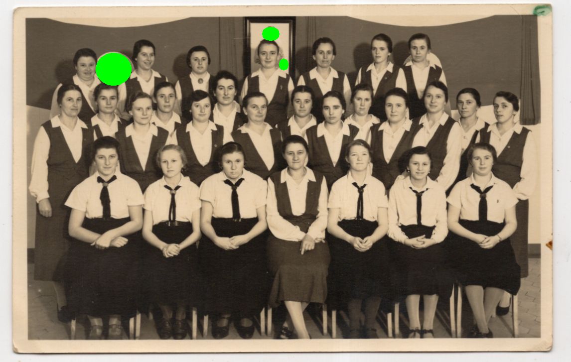 Foto Ak BDM Gruppenbild Führer Bild Fahne Drittes Reich 1935er