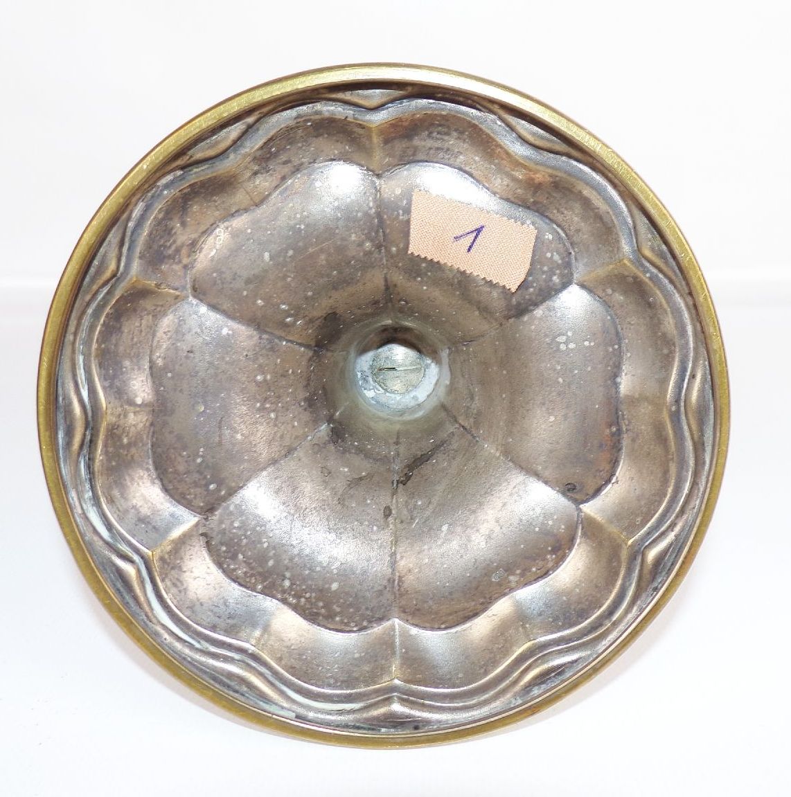 Alter Kerzenständer Kerzenhalter 2armig Messingfarbe Alter Kerzenständer Kerzenhalter 2armig Messingfarbe