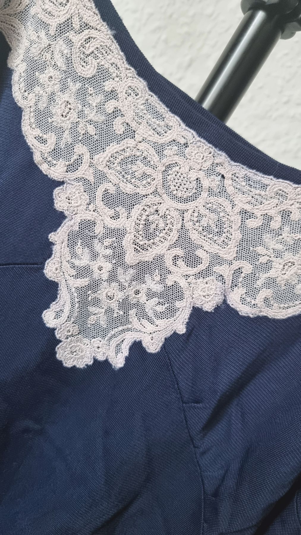 Vintage Unterkleid dunkelblau weiß Nachthemd Negligee mit Spitze Vintage Unterkleid dunkelblau weiß Nachthemd Negligee mit Spitze