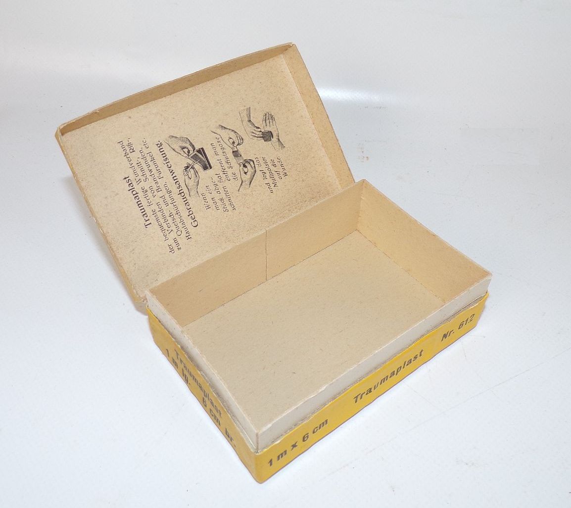 Alte Traumaplast Pappschachtel Medizin Verband leere Box Carl Blank Bonn Deko