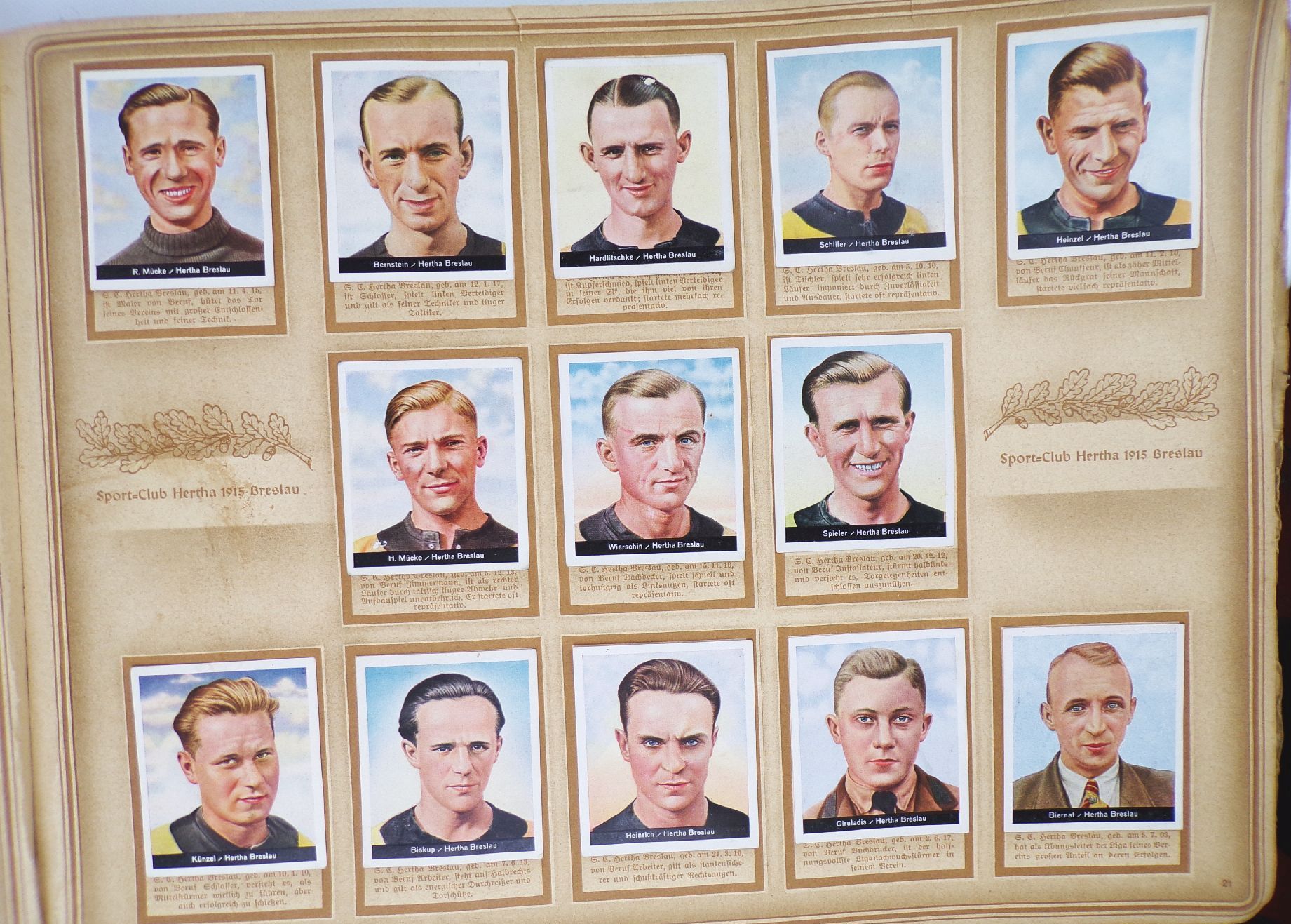 Hinein Fußball Sammelbilderalbum Cigarettenfabrik Müller Dresden um 1930 Hinein Fußball Sammelbilderalbum Cigarettenfabrik Müller Dresden um 1930