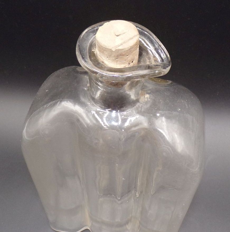 Alte Glasflasche transparent Antik Glas Deko 
