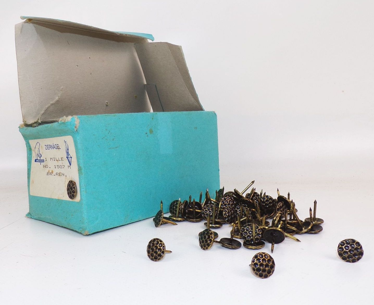 Alte Ziernägel für Sattler 500 Gramm Polsterer Werkzeug Vintage