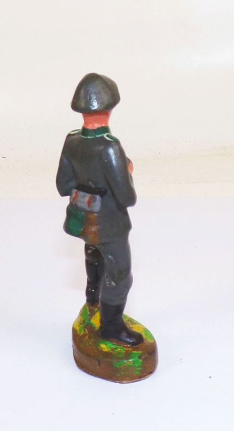 Alter Soldat mit Fernglas Feldstecher NVA Massefigur PGH Effelder