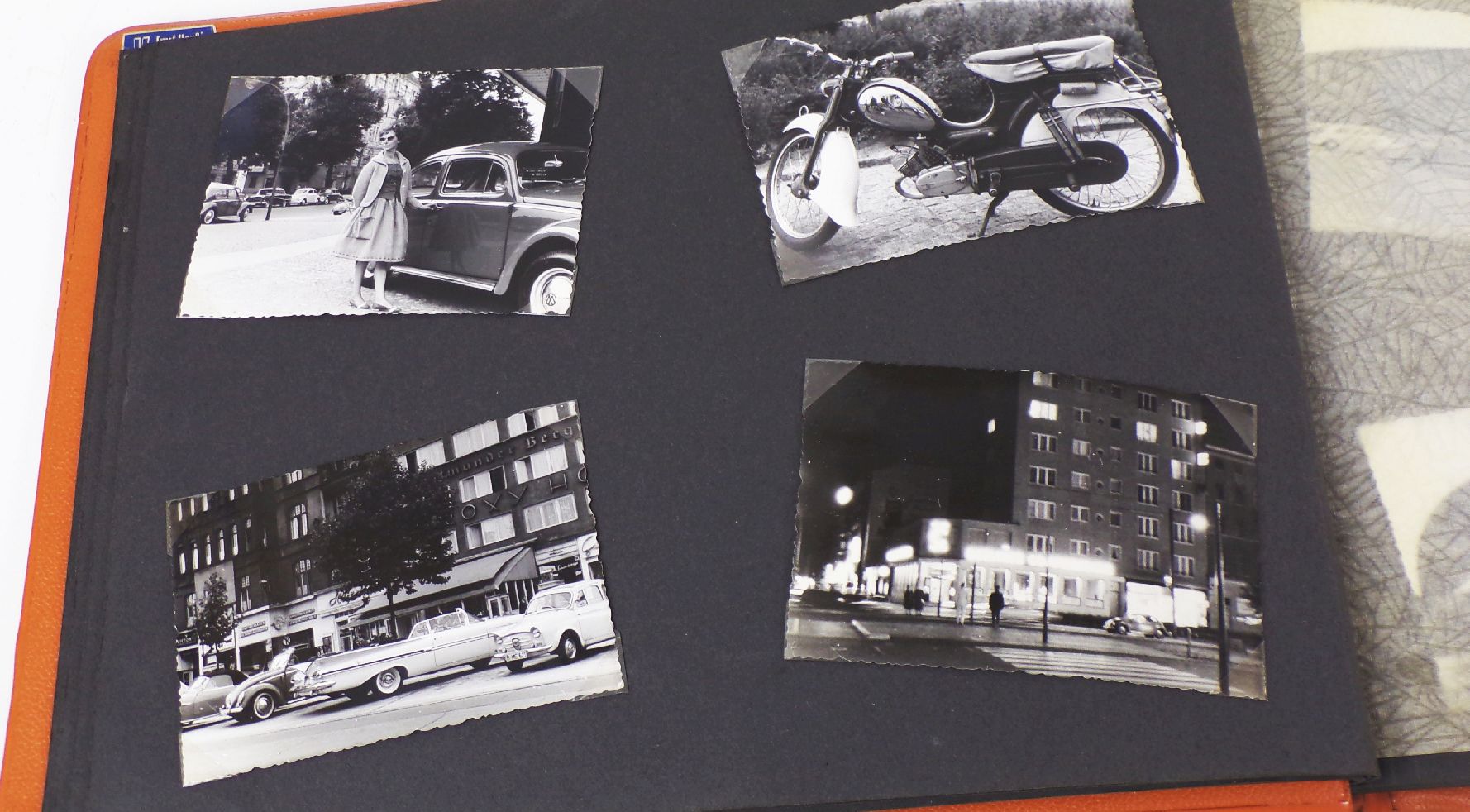 Altes Fotoalbum mit Fotos Urlaub in West Berlin 1950 er Jahre Oldtimer Schaufenster