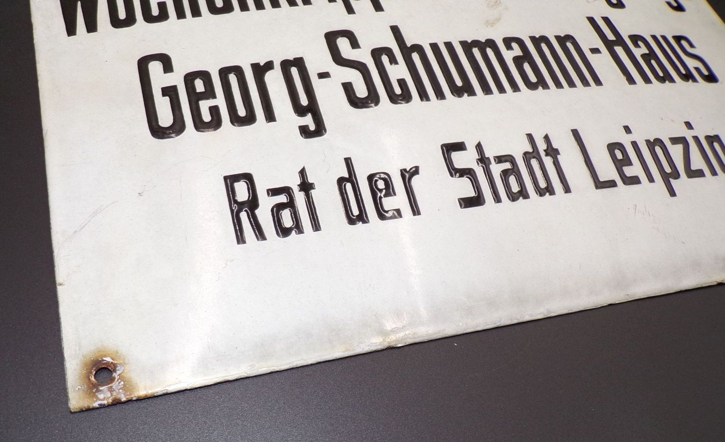 Altes Emailschild Wochenkrippe für Säuglinge Leipzig Schriftschild Deko Altes Emailschild Wochenkrippe für Säuglinge Leipzig Schriftschild Deko