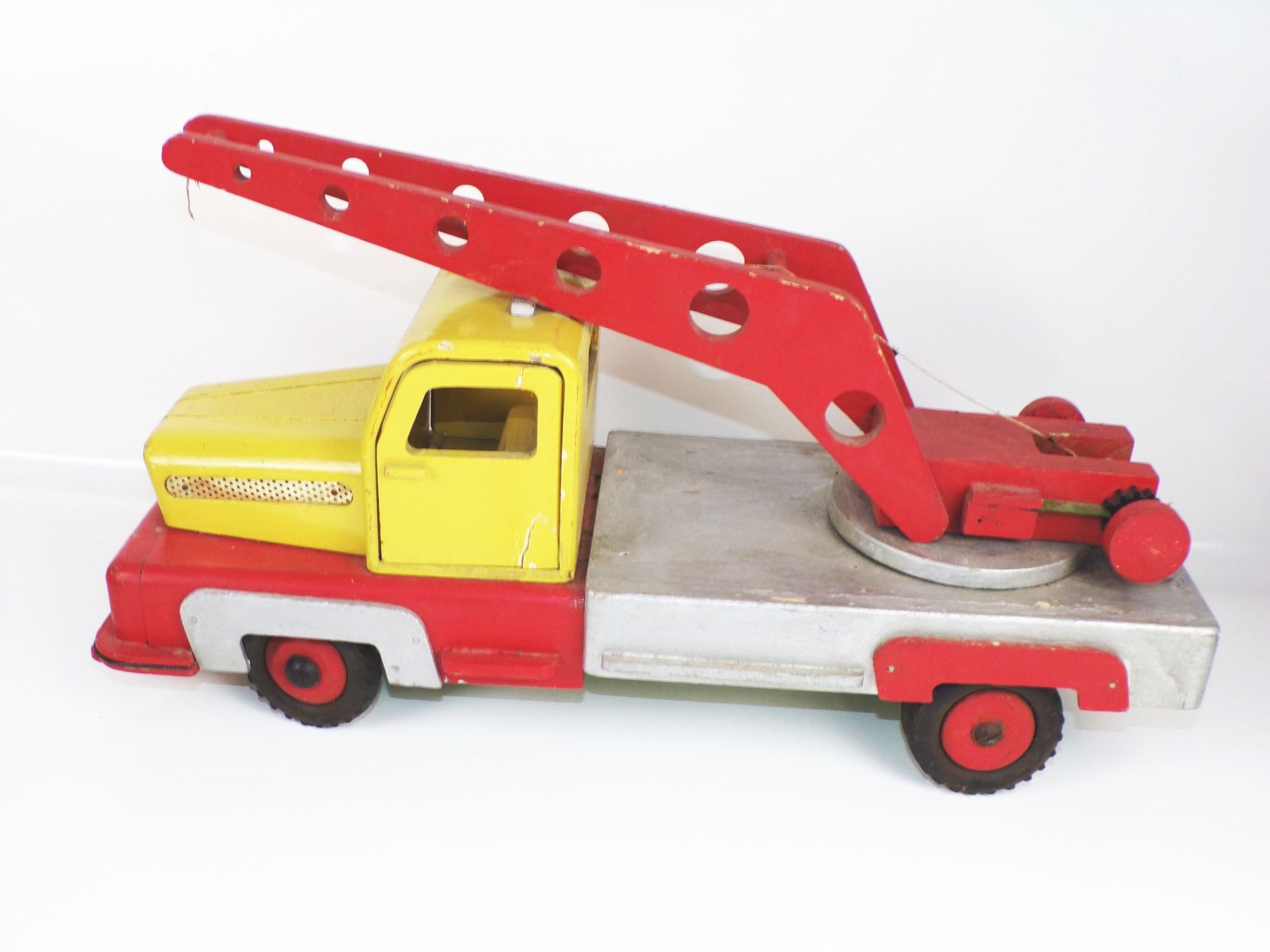 Alter Kranwagen DDR Holz Laster LKW truck um 1960