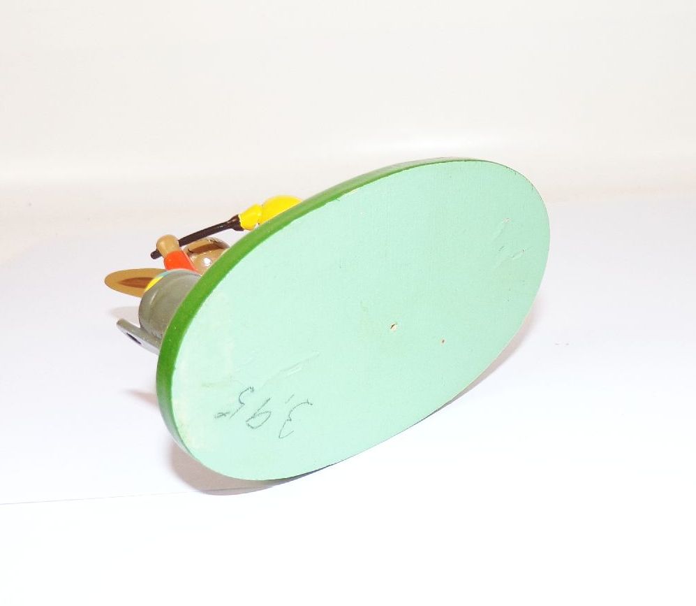 Alter Osterhase bemalt Osterei erzgebirgische Figur 