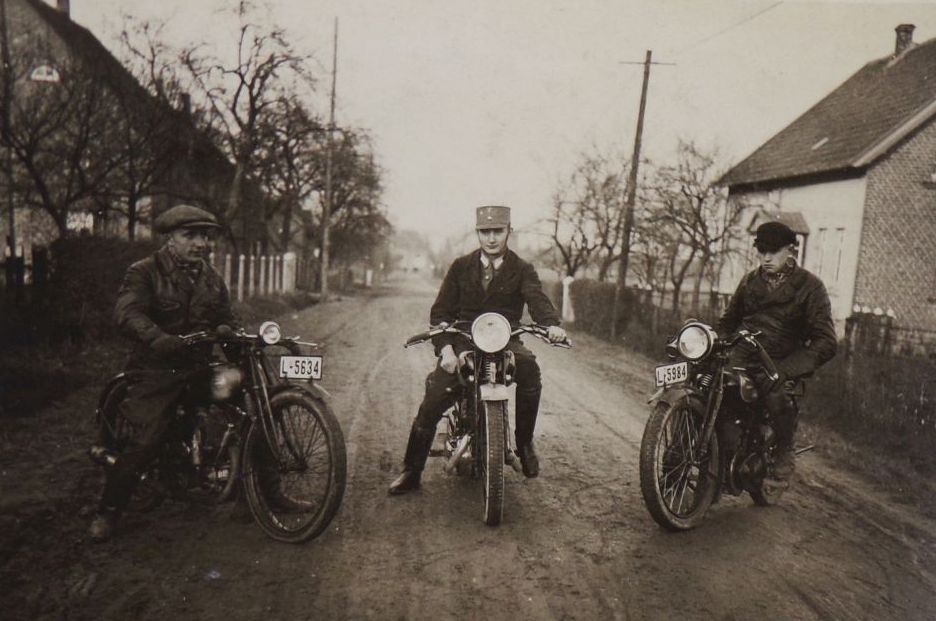 Fotoalbum Motorsport Hermann Reil Fotograf um 1930 Motorräder Autos Fotoalbum Motorsport Hermann Reil Fotograf um 1930 Motorräder Autos