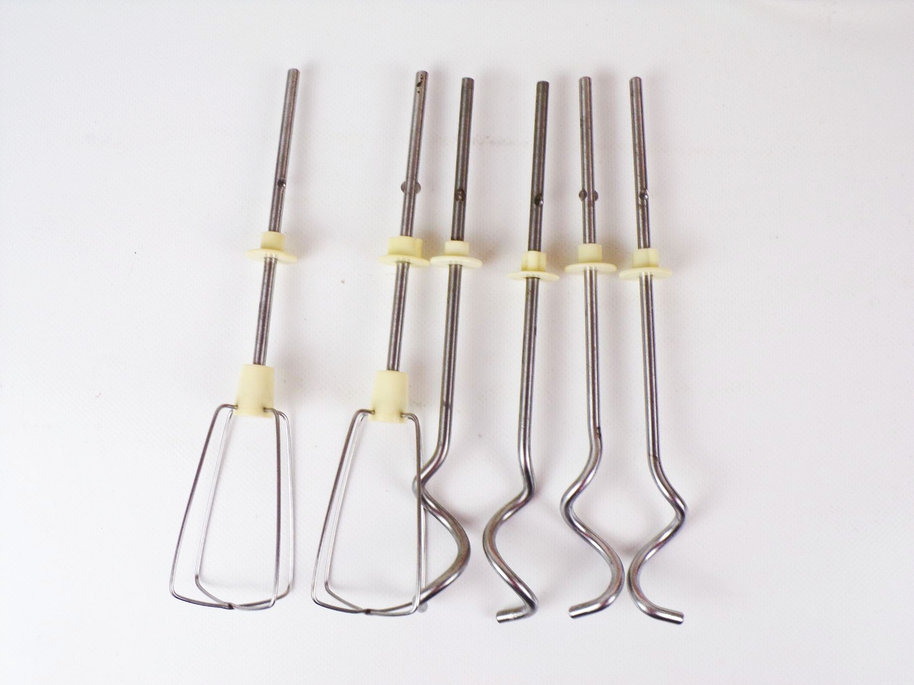 RG28s Mixer DDR Handrührgerät orange Schneebesen Pürierstab mit Originalkarton RG28s Mixer DDR Handrührgerät orange Schneebesen Pürierstab mit Originalkarton