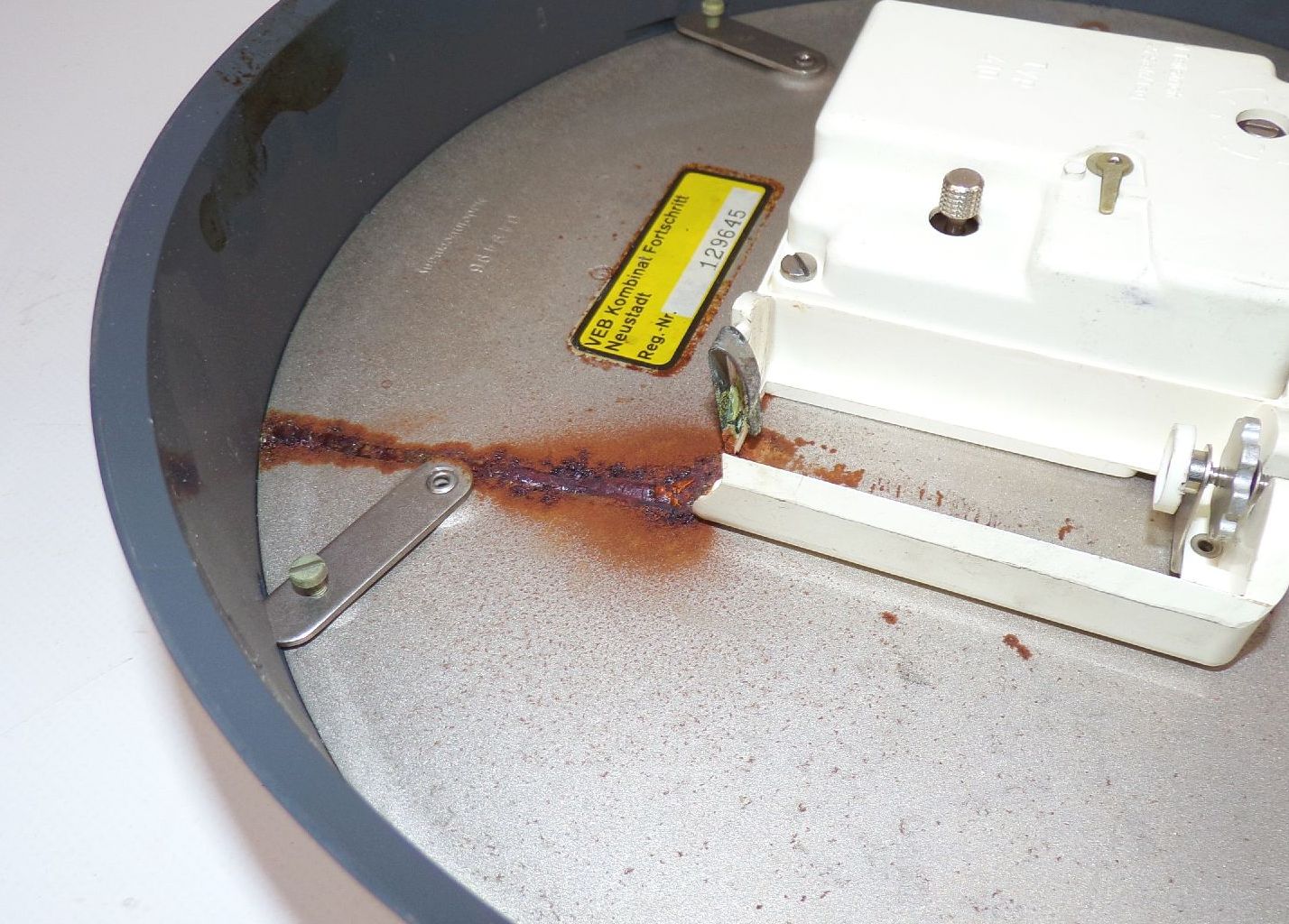 Glashütte elektrochron Wanduhr typ 410 Küchenuhr OVP 