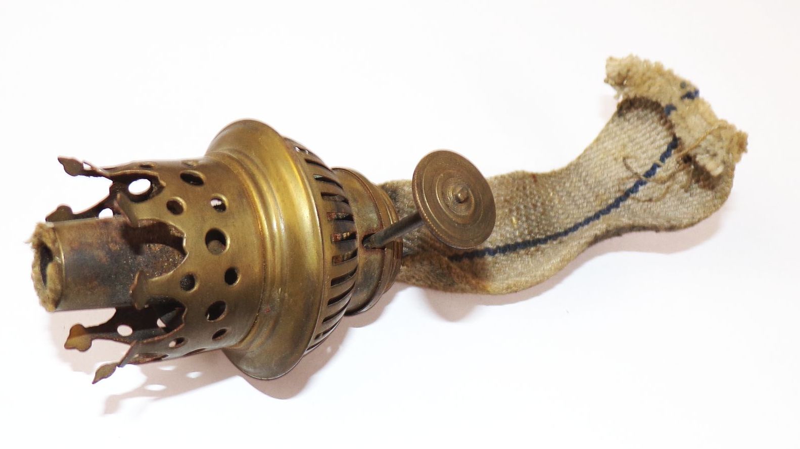 Alter Brenner für Petroleumlampe Messing Ersatzteil 