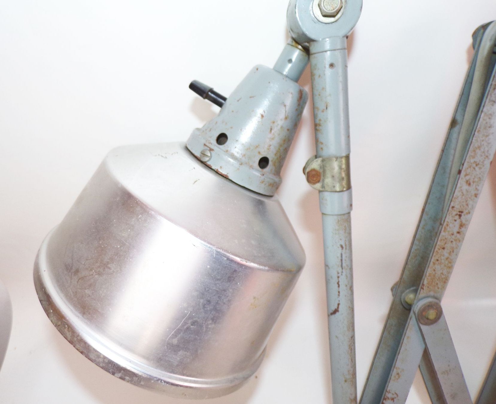 Alte Midgard R1 Scherenlampe Werkstattlampe