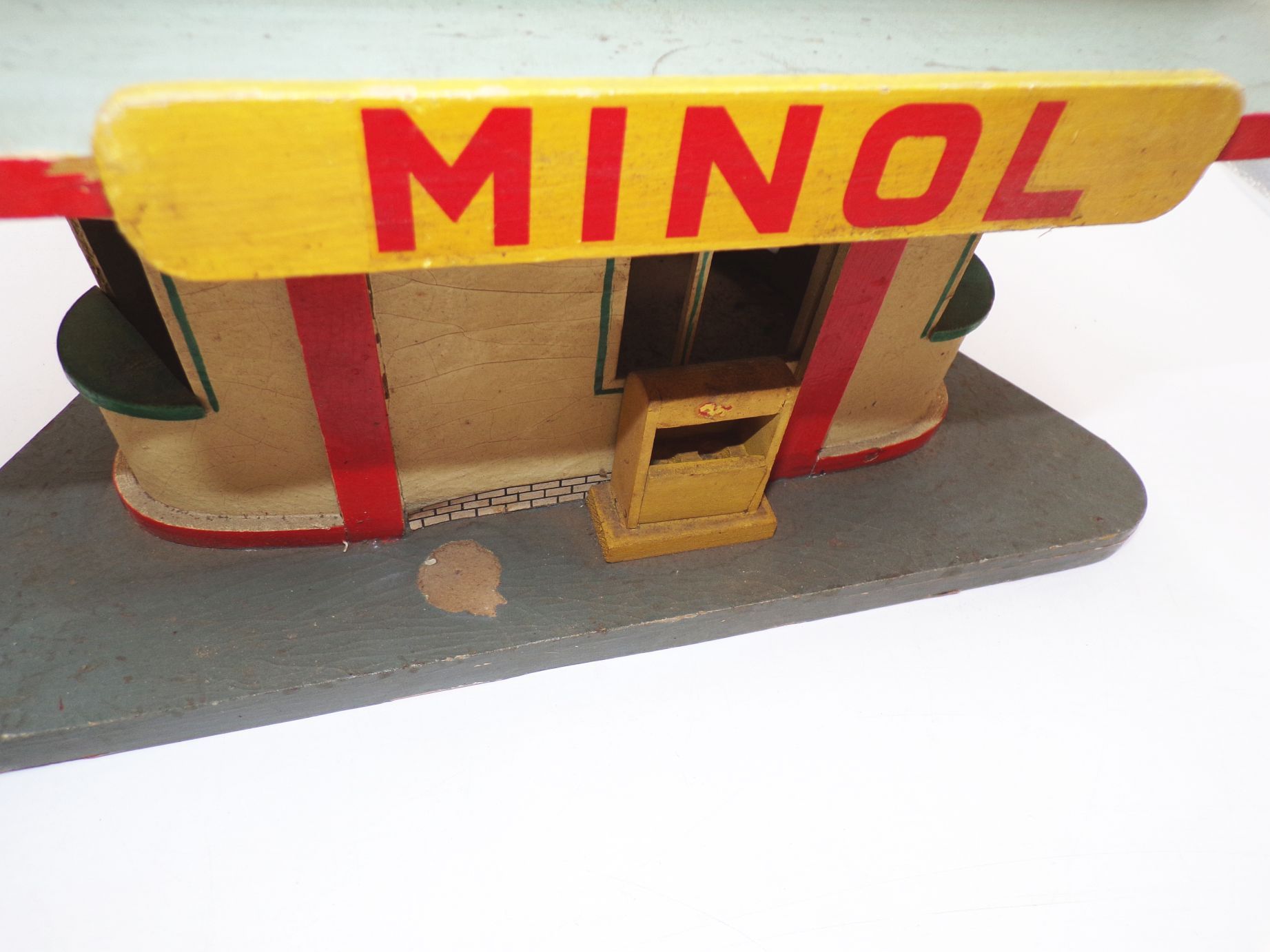 Alte Minol Tankstelle aus Holz 1960er 