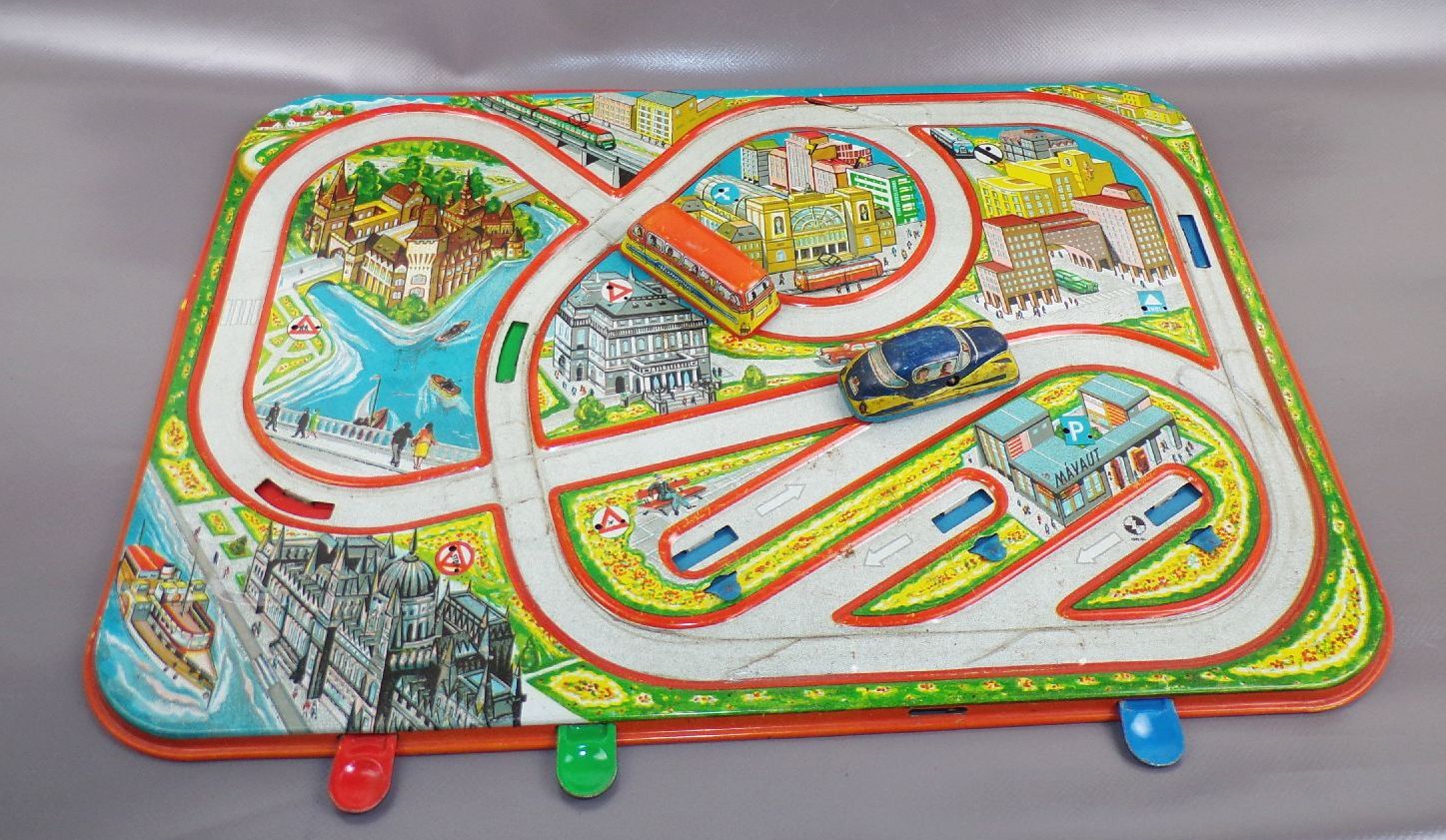 DDR Autobahn Rennbahn Blechspielzeug Autos Ungarn 