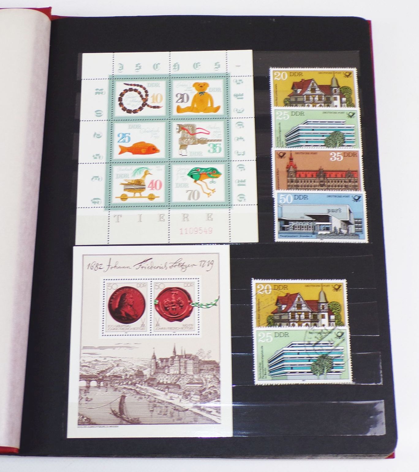 Briefmarken Sammlung Schwerpunkt DDR wenig BRD kaum Ausland 31 Alben 