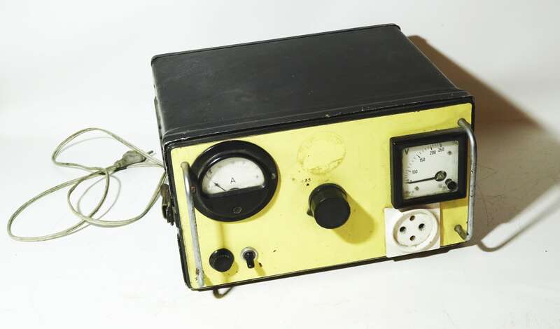 Vintage DDR Meßgerät Voltmeter Amperemeter Meßinstrument 