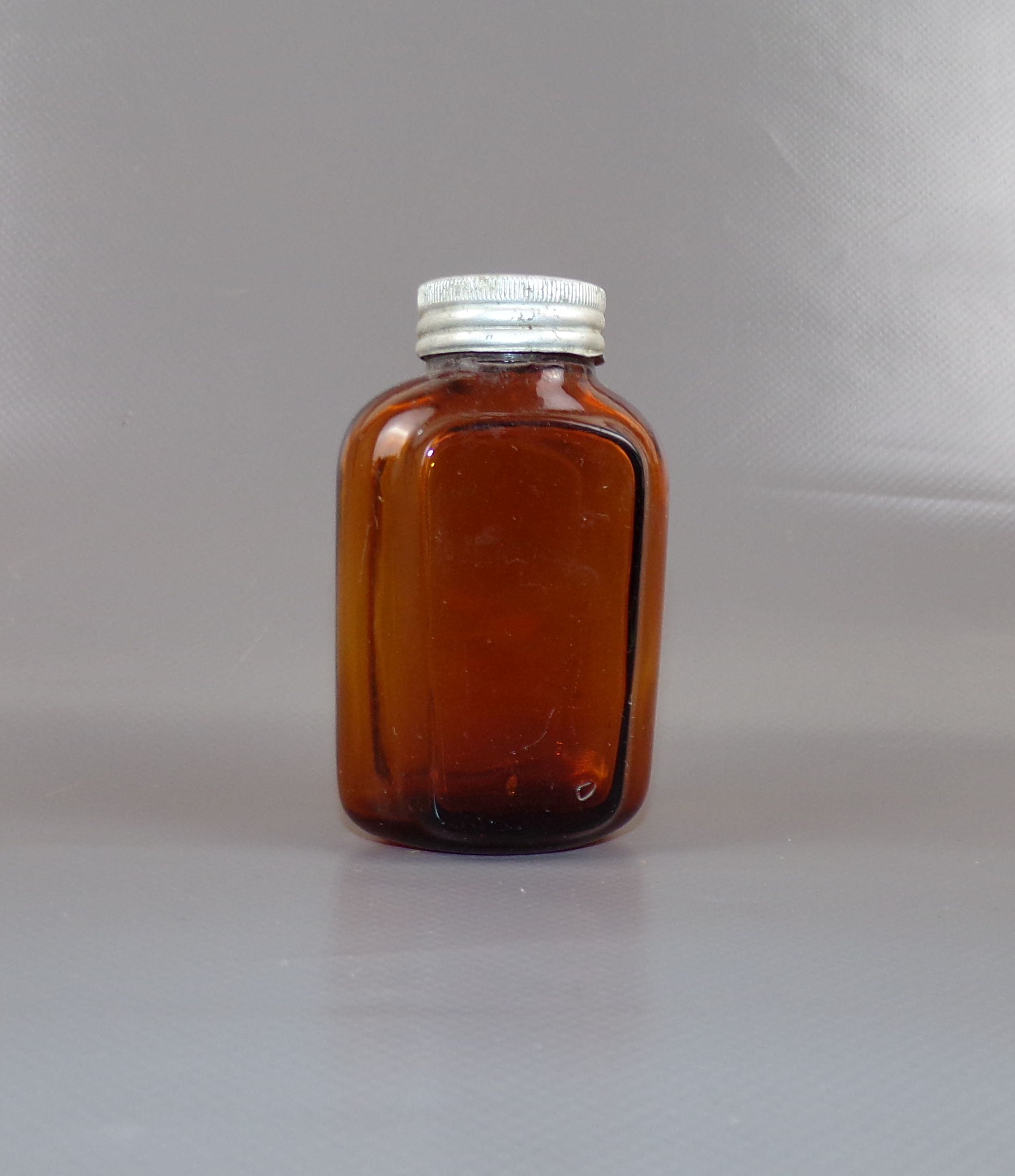 Alte Apotheker Flaschen 7 Stück Glas Bad Ems Köthen Berlin Storp Glasflasche