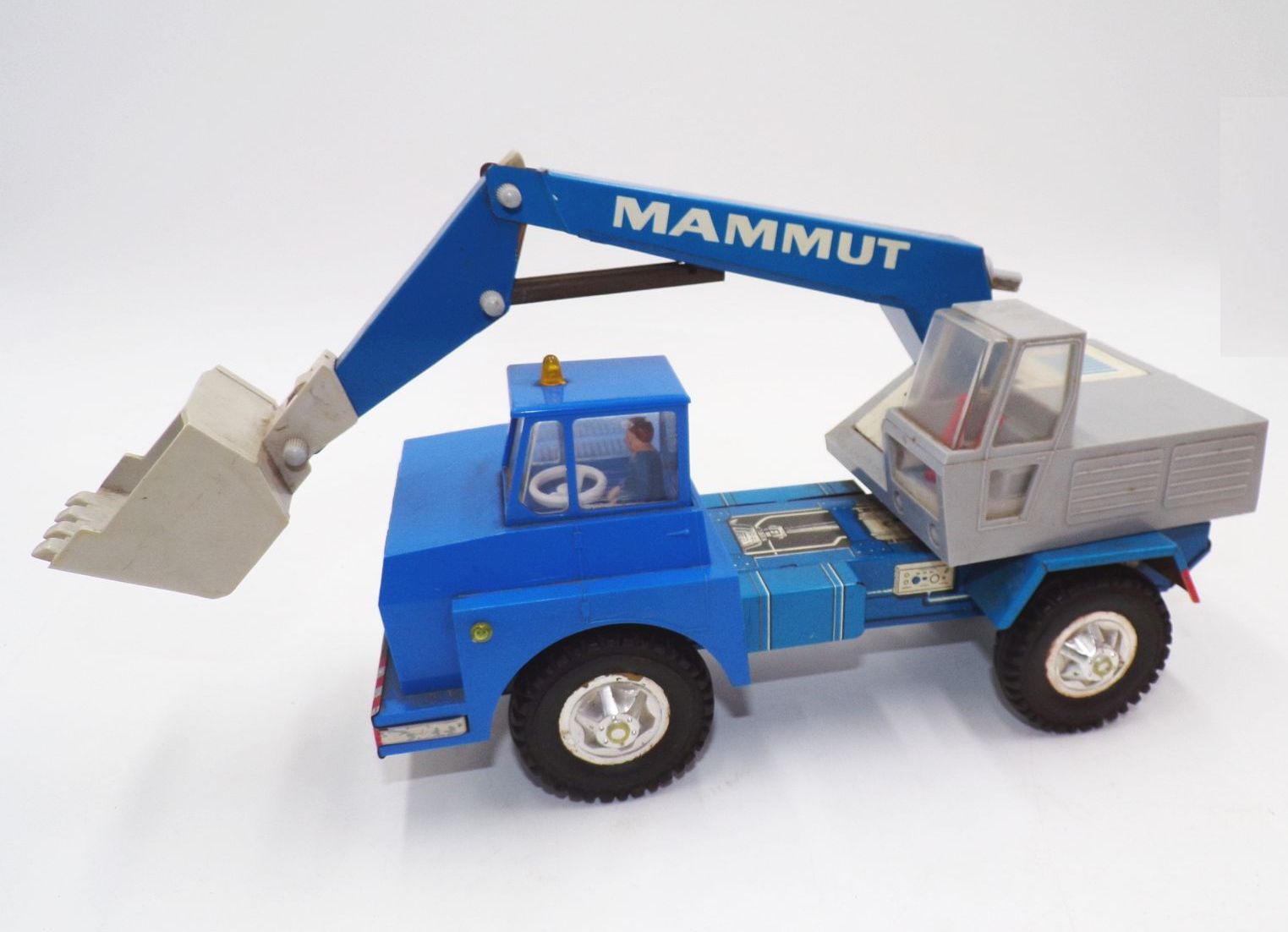MSB Mammut Bagger LKW DDR Blechspielzeug mit Schwungrad MSB Mammut Bagger LKW DDR Blechspielzeug mit Schwungrad