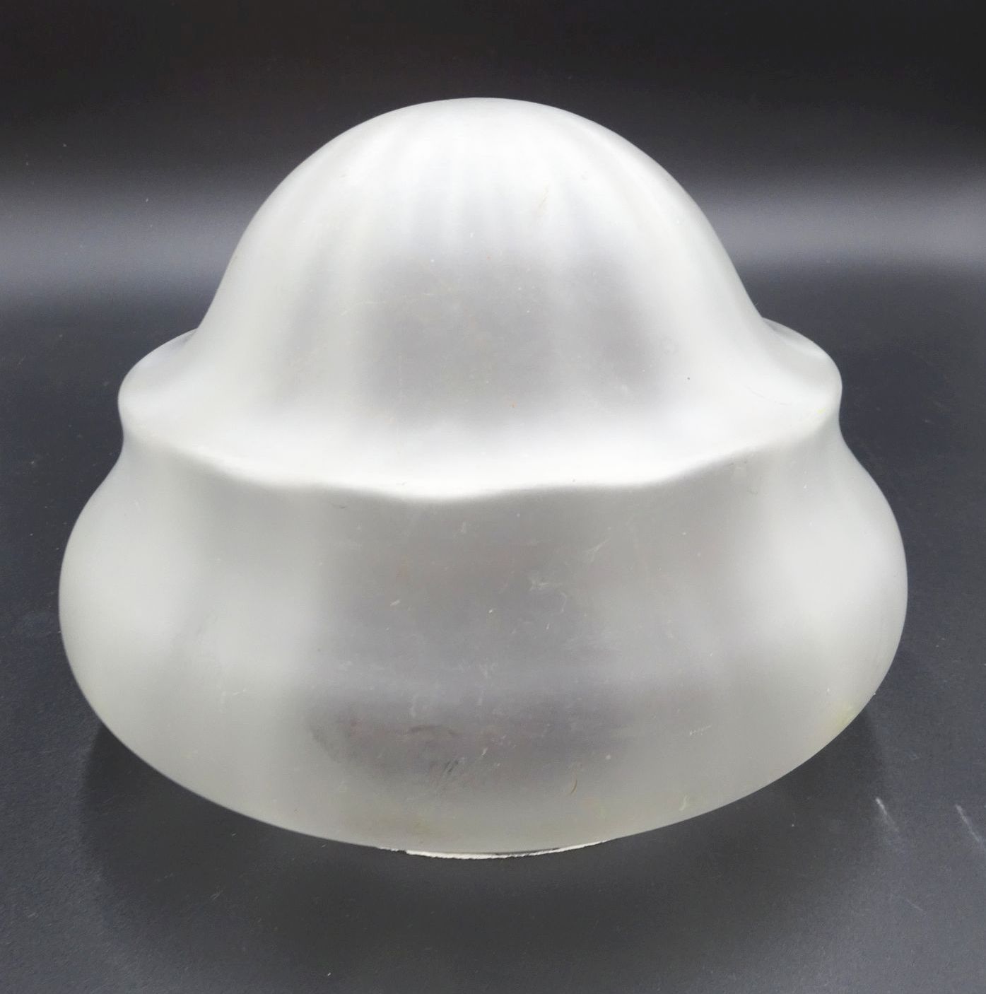 Alter Lampenschirm Glas Milchglas für Deckenleuchte um 1900 Ersatzschirm Alter Lampenschirm Glas Milchglas für Deckenleuchte um 1900 Ersatzschirm