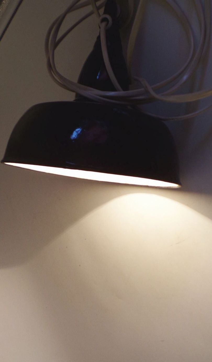 Alte Emaille Deckenleuchte Werkstattlampe schwarz E27 Schwarz Email Alte Emaille Deckenleuchte Werkstattlampe schwarz E27 Schwarz Email