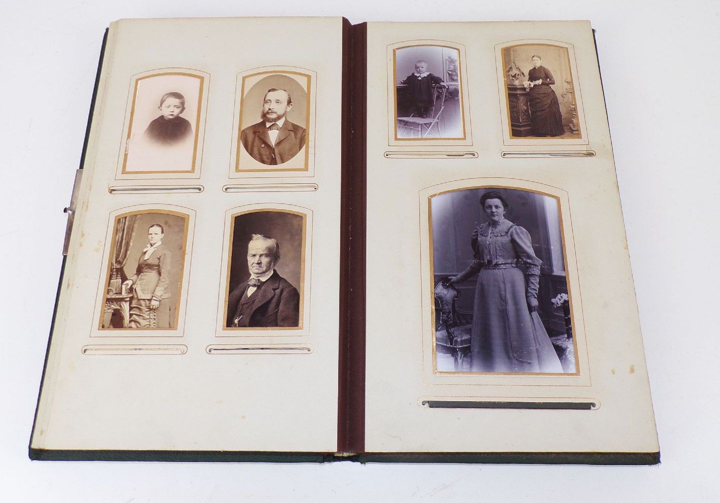 Jugendstil Fotoalbum Kabinettfotos Carte de Visite Fotos um 1900 Jugendstil Fotoalbum Kabinettfotos Carte de Visite Fotos um 1900