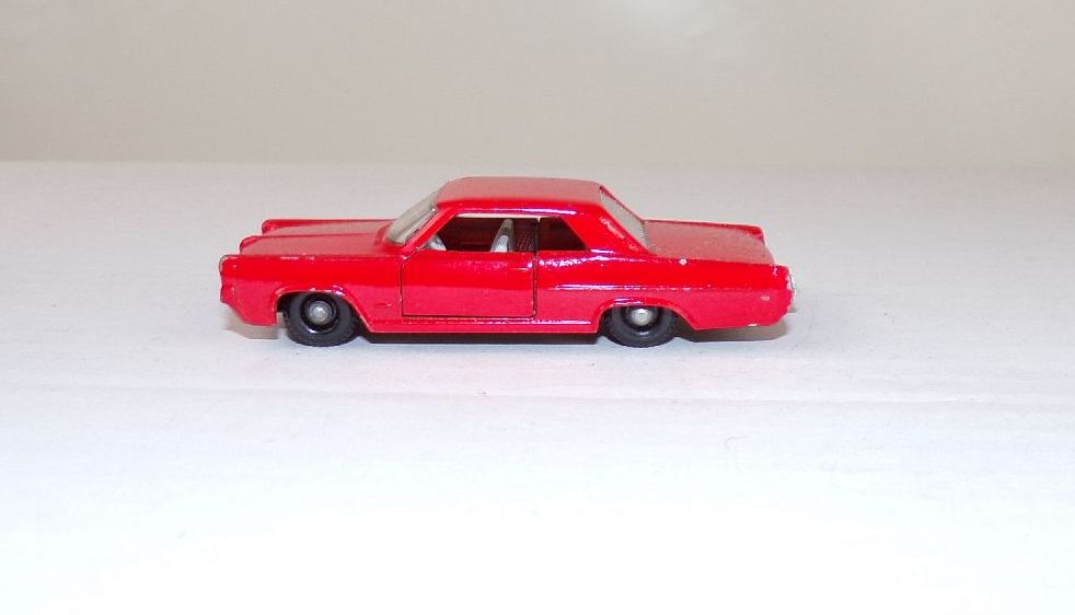 Lesney Pontiac Sport Coupe Rot Matchbox No 22 Lesney Pontiac Sport Coupe Rot Matchbox No 22