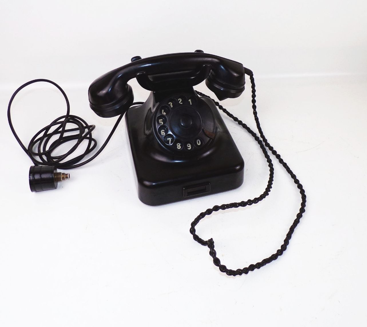 Nordfern W38 Telefon Schwarz Bakelit mit Wählscheibe true vintage