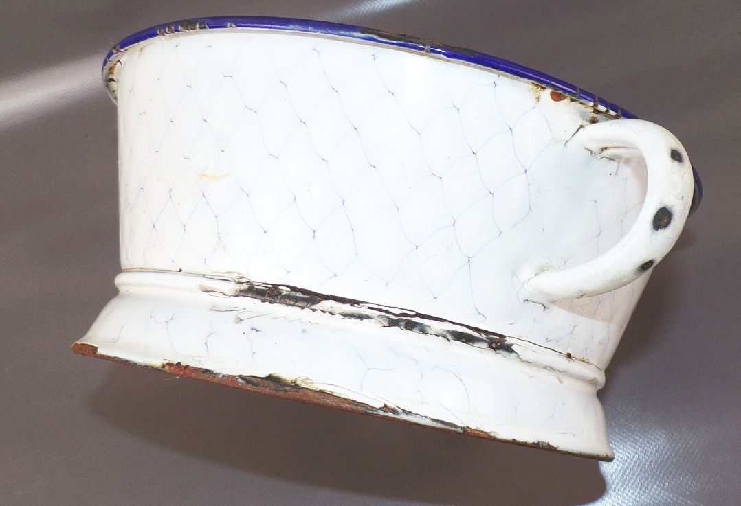 Vintage Email Sieb Abtropfsieb Wabenmuster Netzdekor Weiss Blau altes Emaille