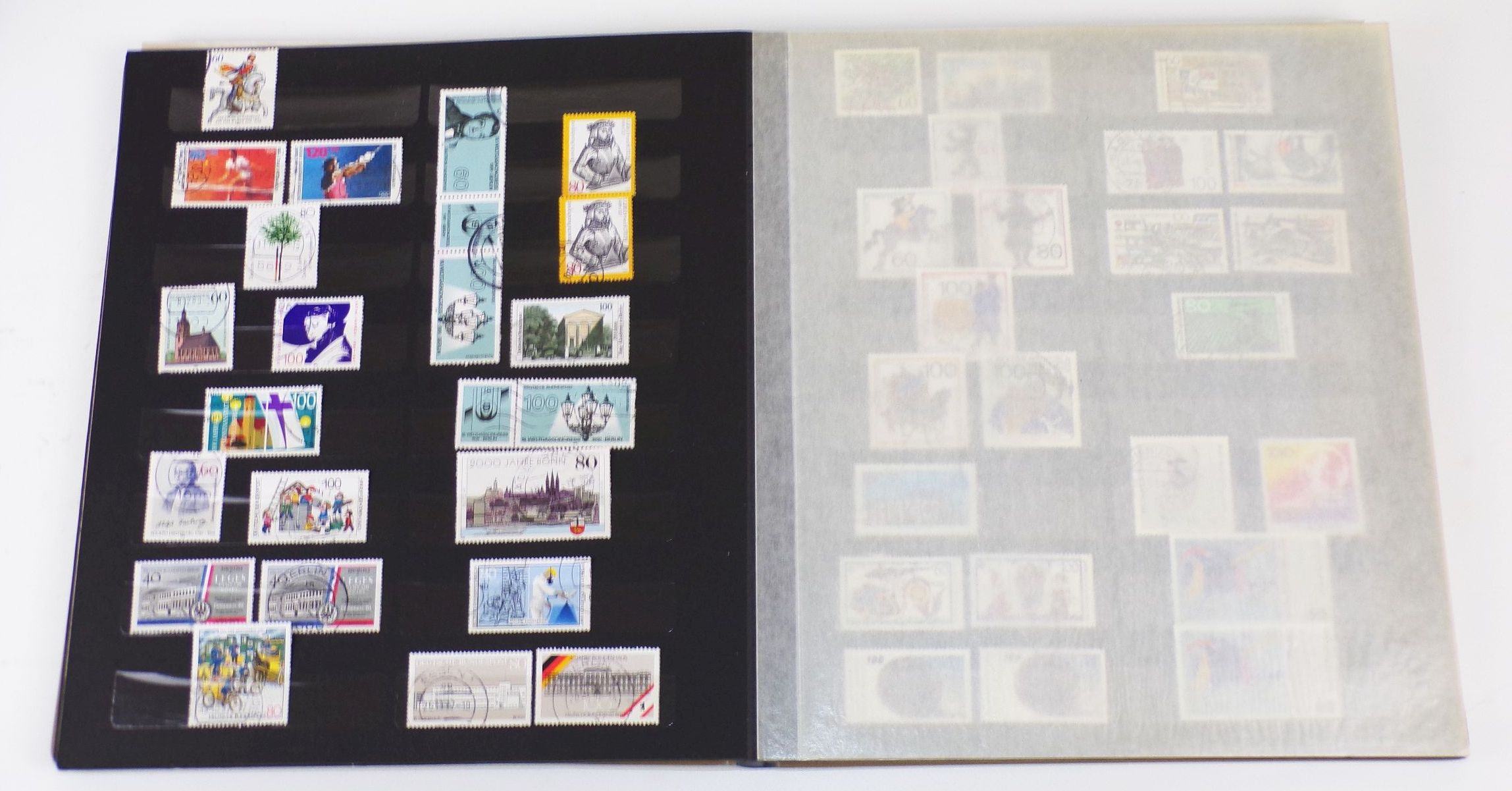 Briefmarken Sammlung Schwerpunkt DDR wenig BRD kaum Ausland 31 Alben 