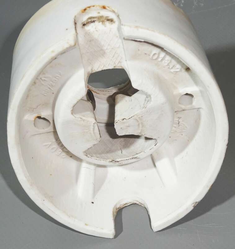 Vintage Glaskolbenlampe Flur Kellerlampe Leuchte Porzellan Glas Industrie Design 