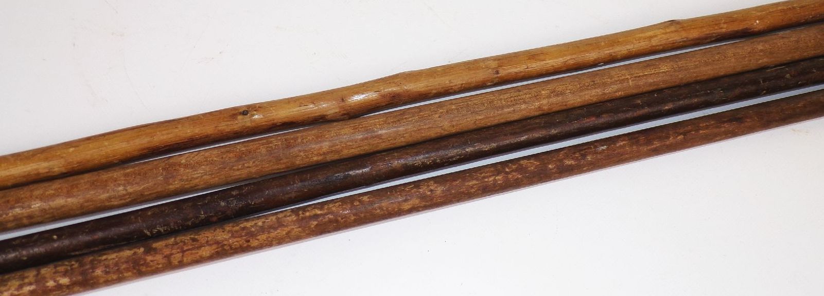 Alte Wandstöcke Spazierstock 4 Stück Wandstock Holzstock true Vintage 