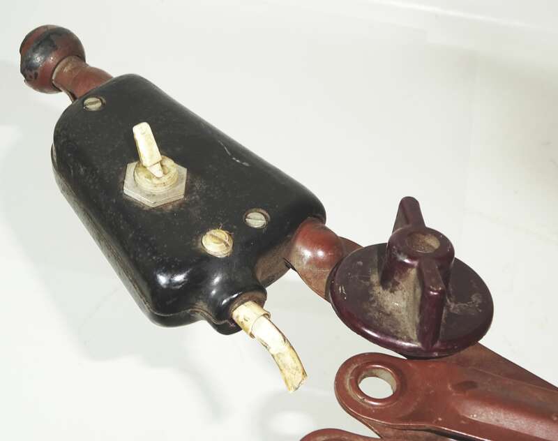 Alte Schere für Scherenlampe Zweckleuchtenbau Ersatzteil Leuchte 