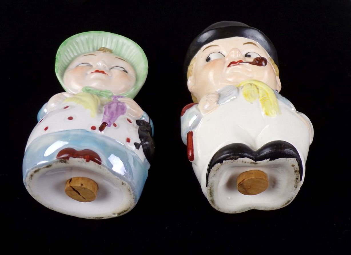 Alte Salzstreuer Pfefferstreuer Figuren googly Porzellan Figuren