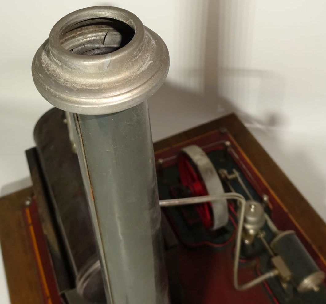 Alte Falk Dampfmaschine 